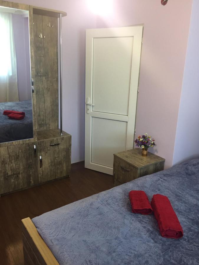 Mate Private Bathrooms Ушгули Екстериор снимка