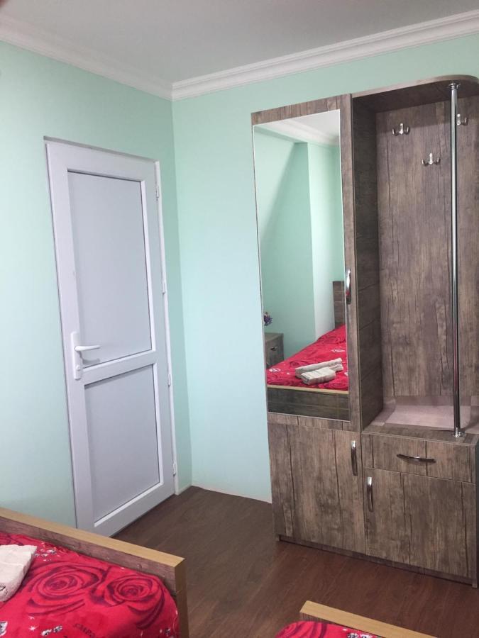 Mate Private Bathrooms Ушгули Екстериор снимка